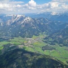 Flugwegposition um 13:47:08: Aufgenommen in der Nähe von Hall, 8911 Hall, Österreich in 2465 Meter